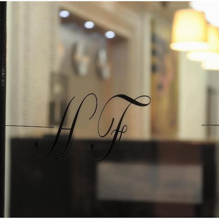Hotel & Restaurant Farid Дакар Экстерьер фото