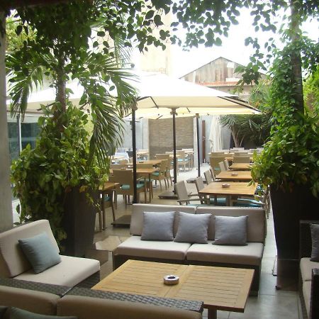 Hotel & Restaurant Farid Дакар Экстерьер фото