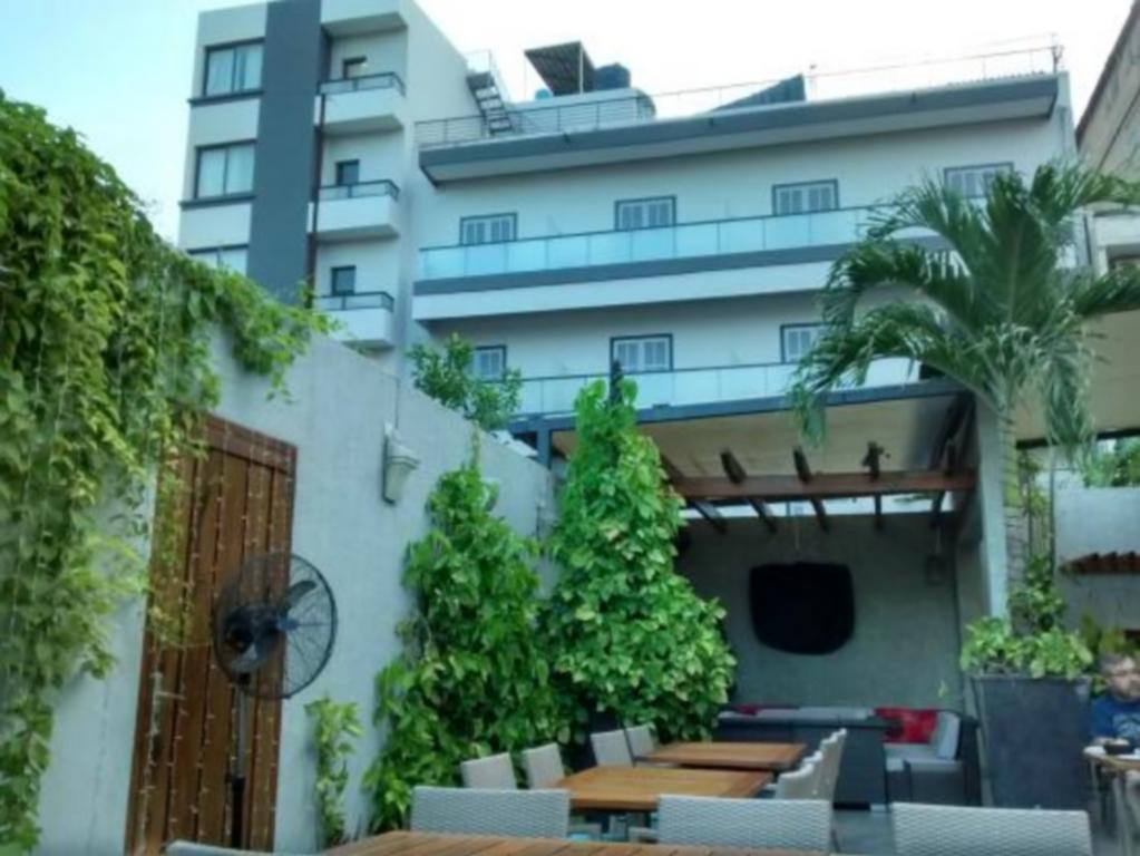 Hotel & Restaurant Farid Дакар Экстерьер фото