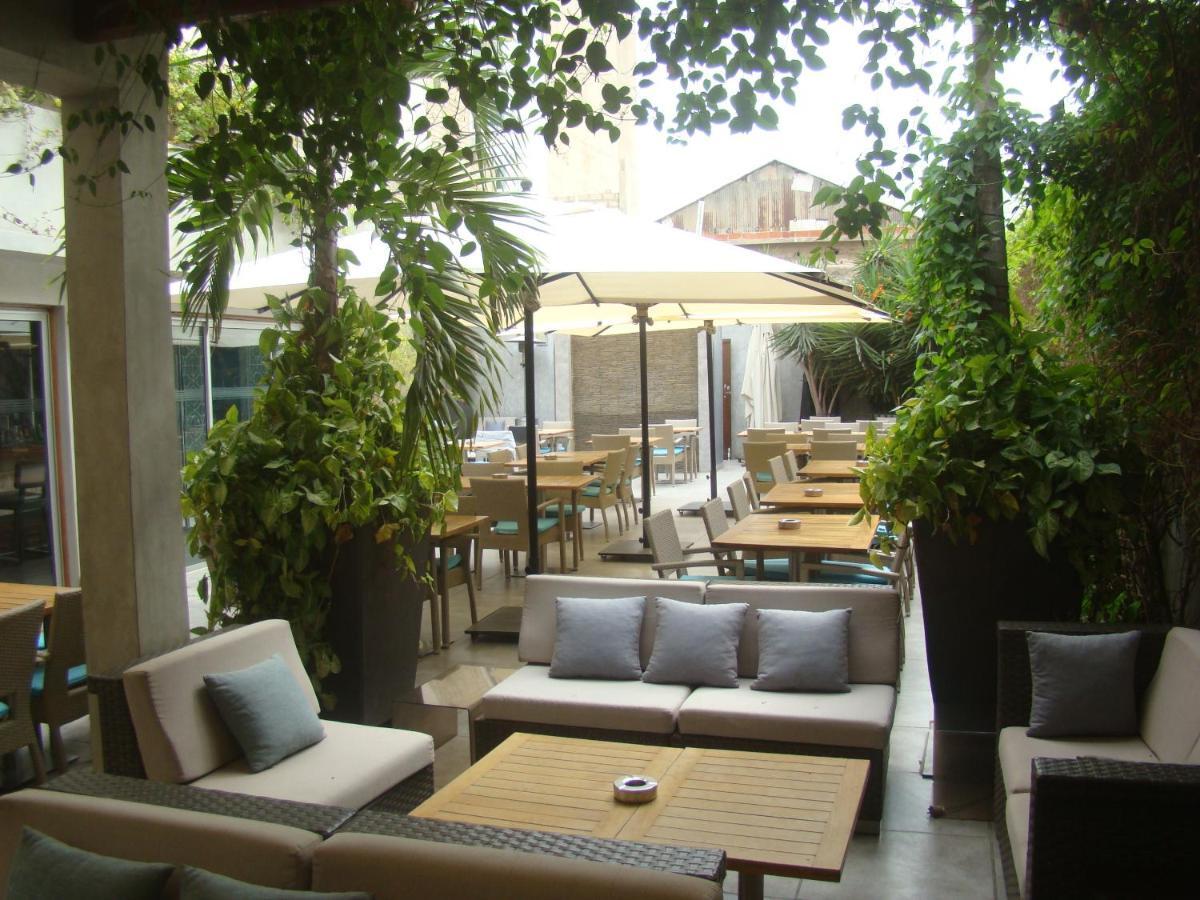 Hotel & Restaurant Farid Дакар Экстерьер фото